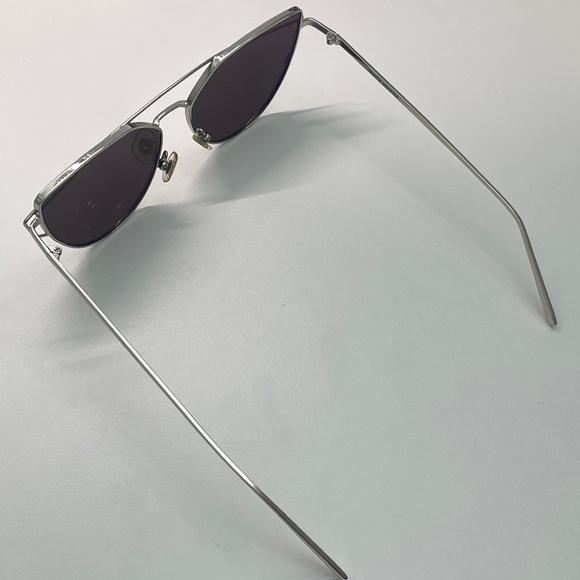 Gentle Monster Love punch Silver tone cat eye mirrored Col.2 Sunglasses - Picture 4 of 11